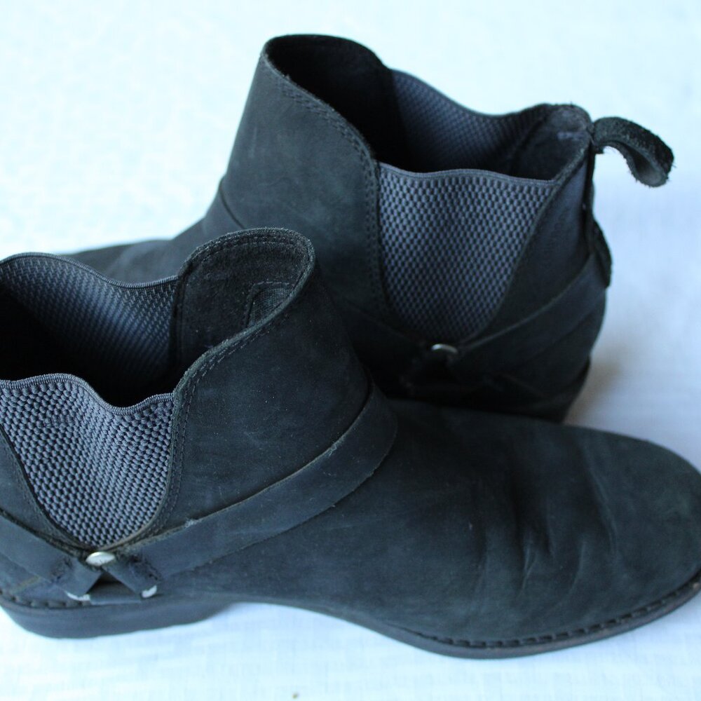 teva black leather pull-on booties size 7